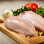 Hur många kalorier är det i kokt, bakat eller buljong kycklingbröst?